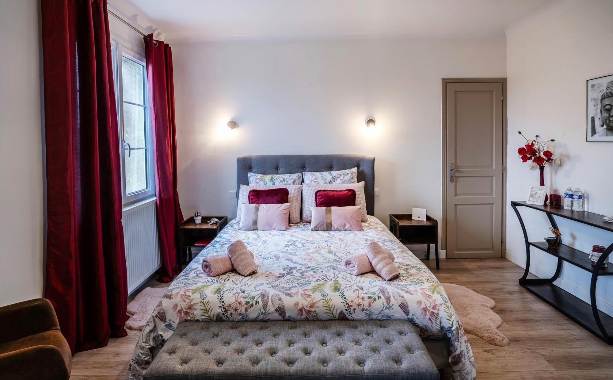 Hotel La Bayardine Sarlat Esterno foto